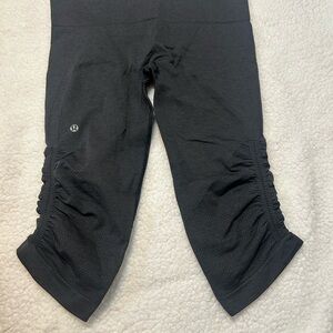 Lululemon Athletica Black Cropped Leggings